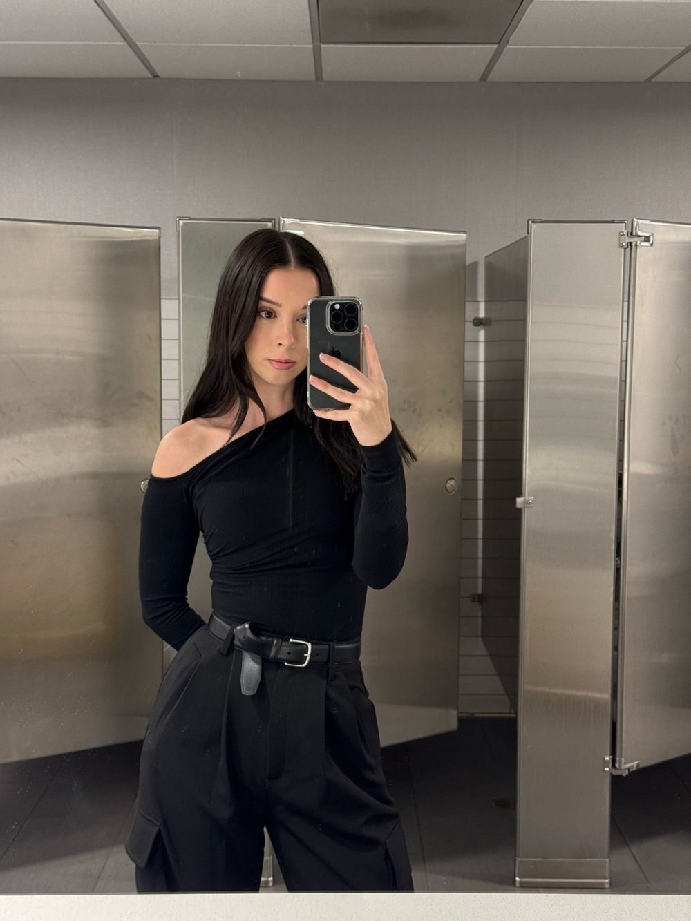 Bayse Archer Black One-Shoulder Long Sleeve Bodysuit